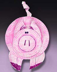 Свинка-марионетка из одноразовых тарелочек